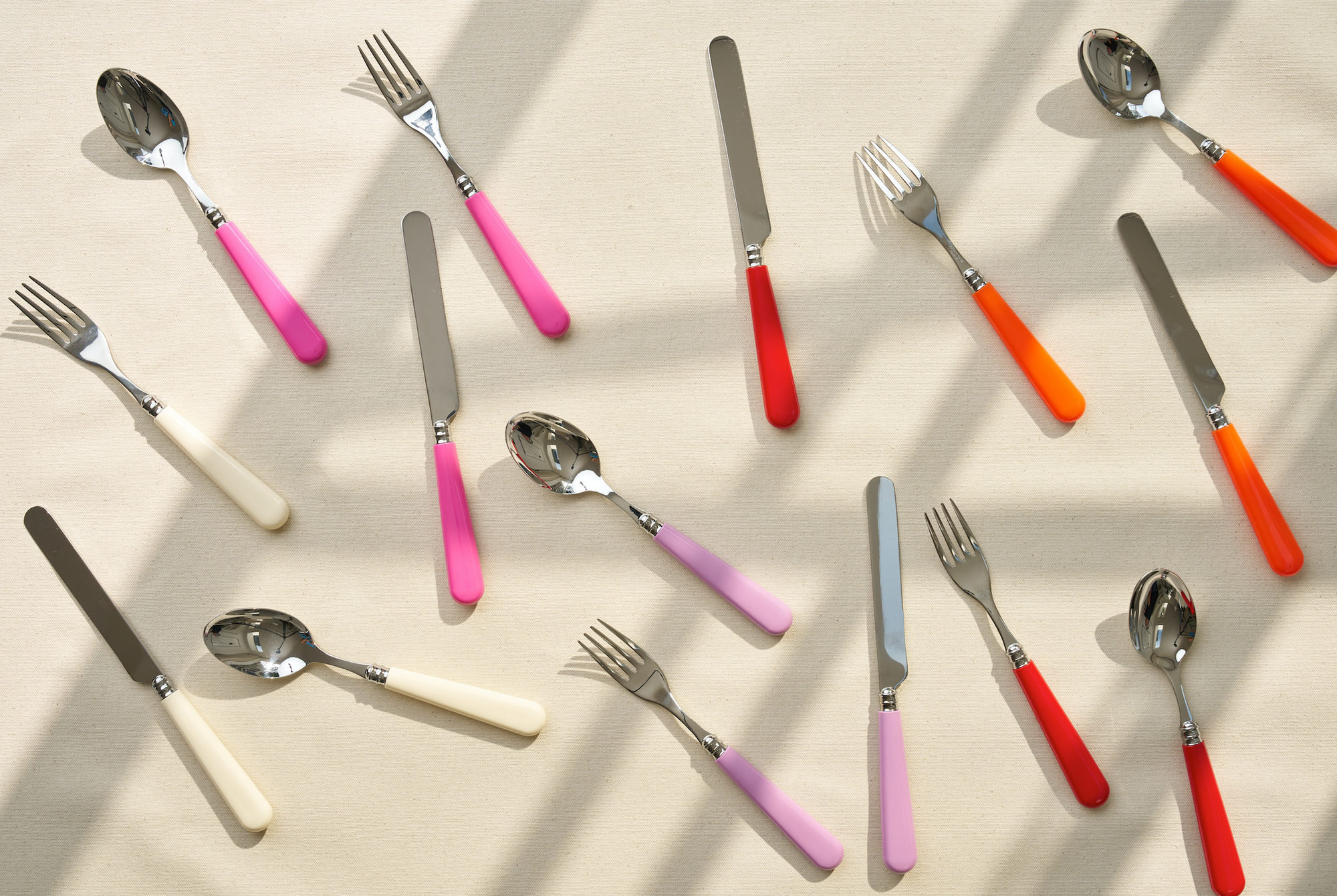 Rose Pale Cutlery in Stainless Steel: Dinner Knife