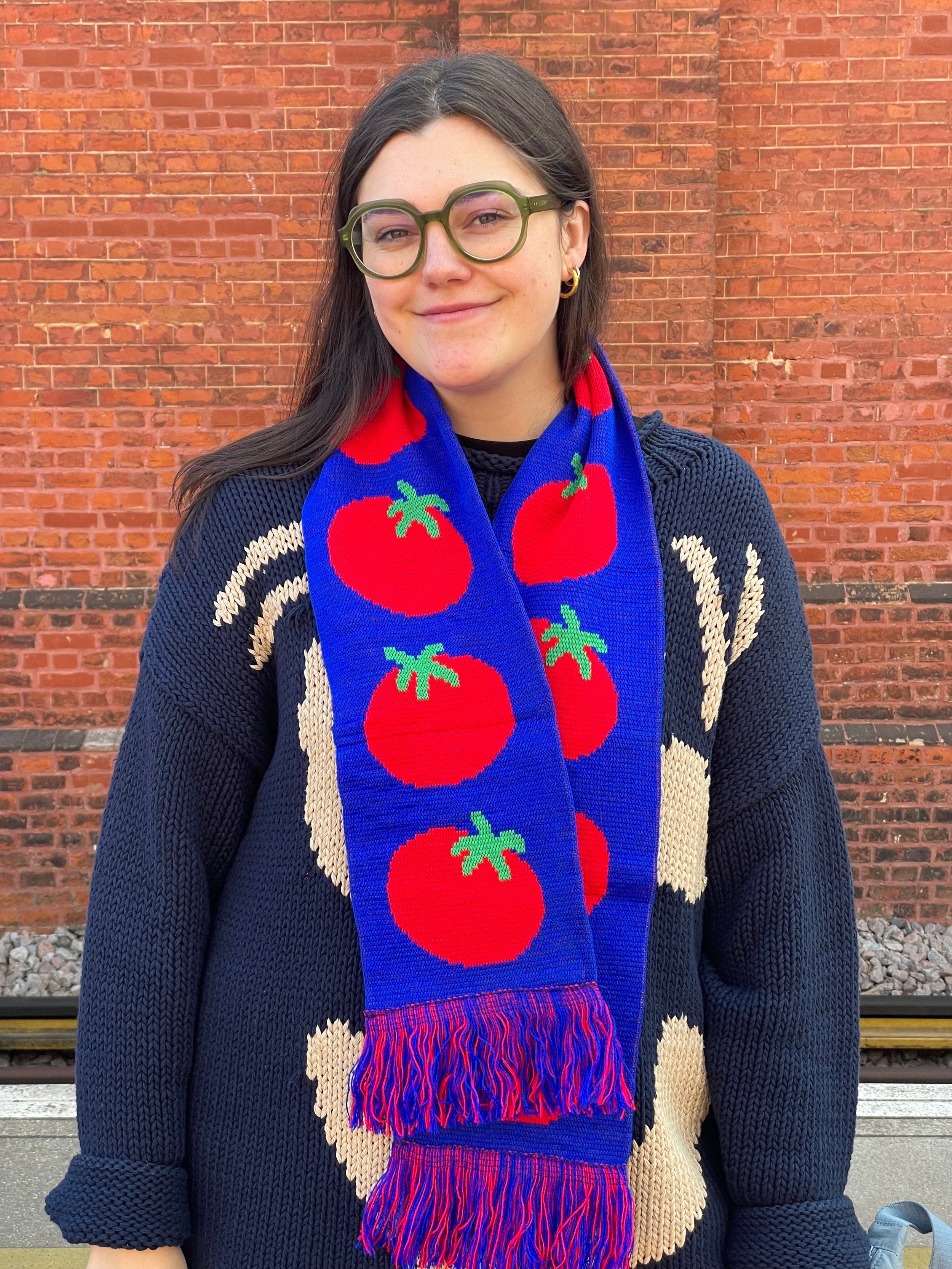 Tomato Scarf